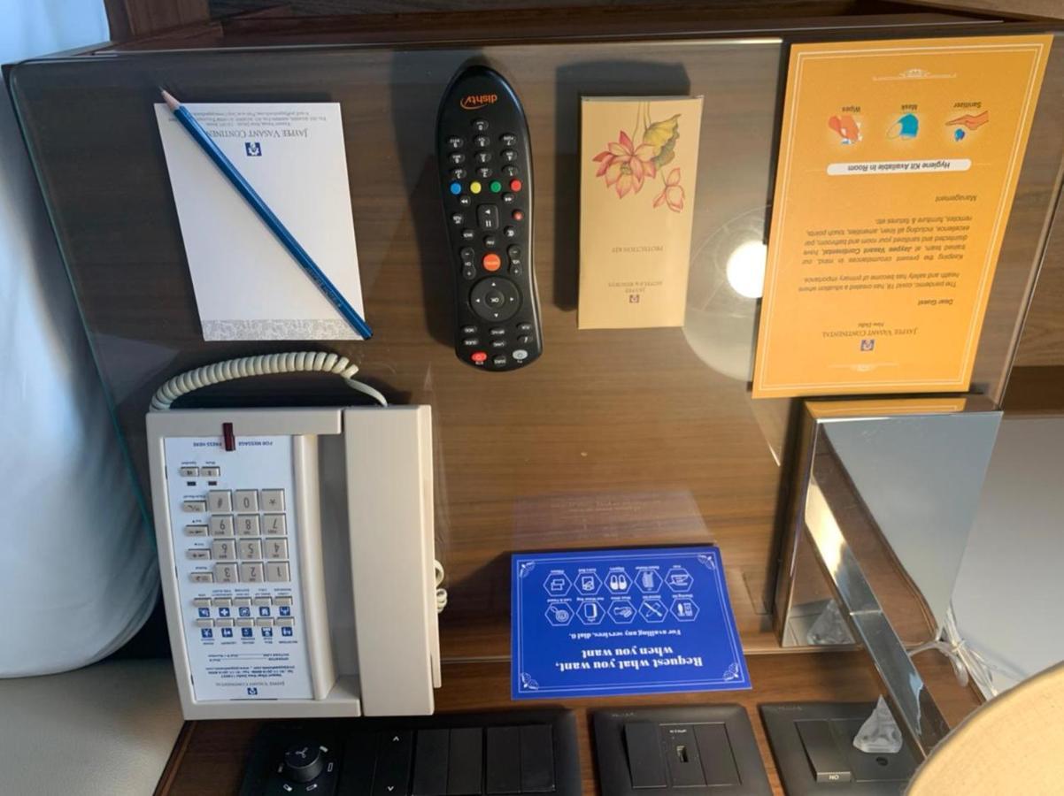 מלון ניו דלהי Jaypee Vasant Continental מראה חיצוני תמונה A telephone in a hotel room