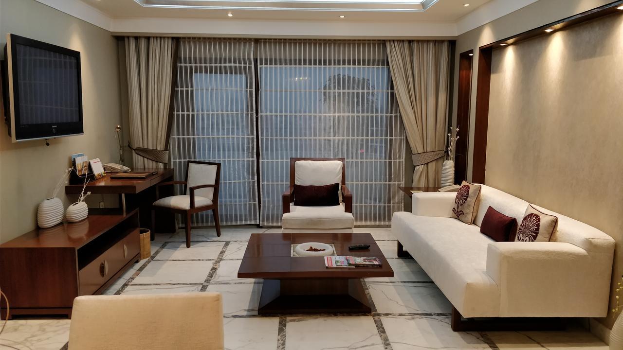 מלון ניו דלהי Jaypee Vasant Continental מראה חיצוני תמונה A living room in a luxury apartment